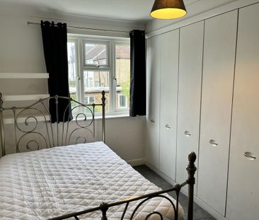 5 bedroom semi-detached house to rent - Photo 5