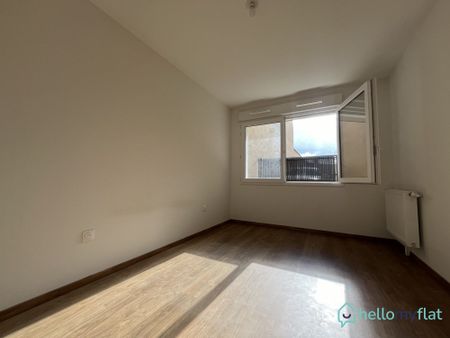Location Appartement 4 pièces 78m² REIMS 51100 - Photo 4