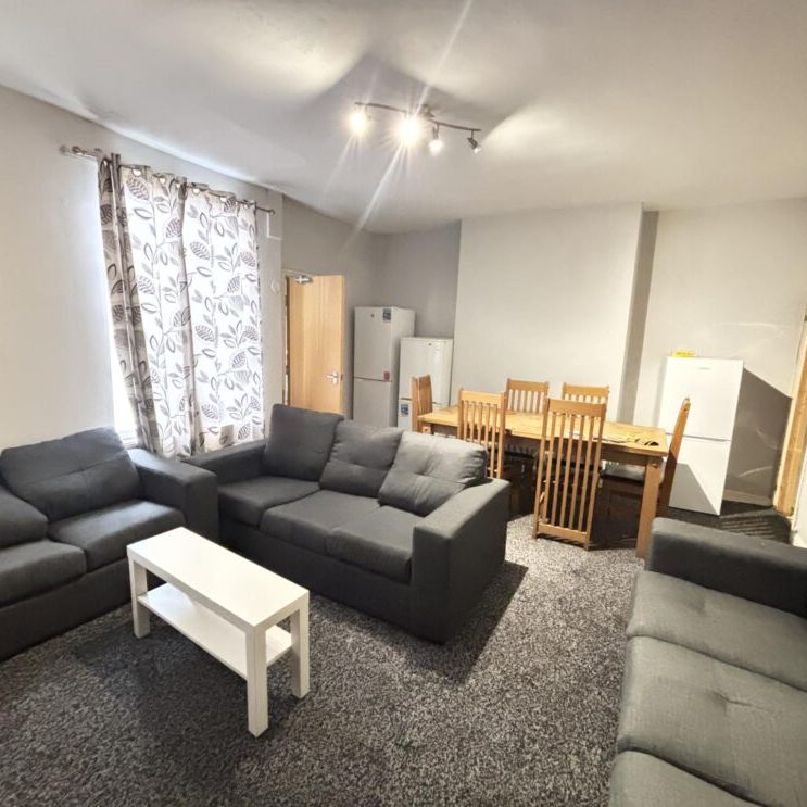 2 Regent Terrace, Leeds, LS6 1NP - Photo 1