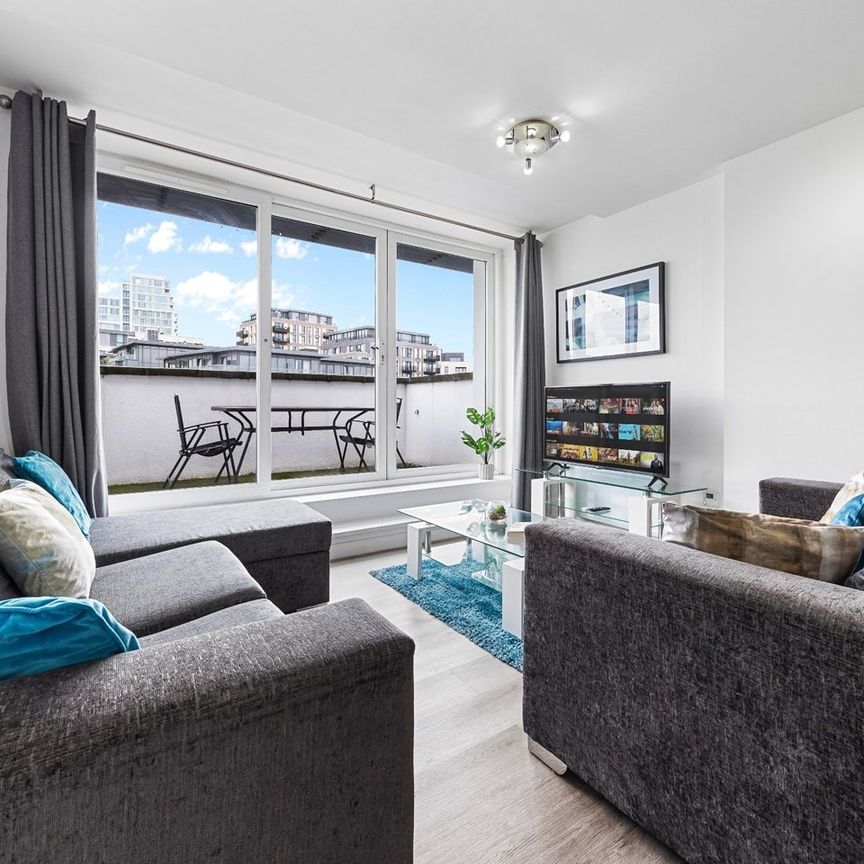 3 Bed Penthouse, Point Pleasant, SW18 - Photo 1