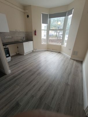 Studio Flat, Cricketfield Road, E5 - Photo 1