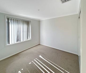 Stylish and Spacious! - Photo 6