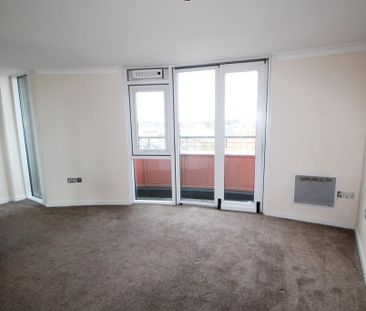 2 bedroom penthouse to rent - Photo 1