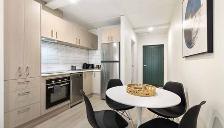 Easy Apartment Living! - Photo 3