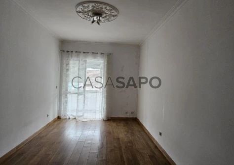 Apartamento T3 para alugar em Almada