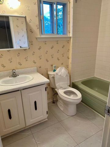 For Lease - 20 Rathfon Crescent, Richmond Hill, Ontario - Photo 4