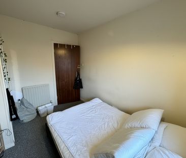 Cromer Street, Burton Stone Lane - P1178 - Photo 4