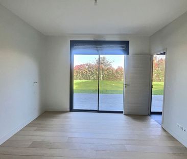 Location Maison 7 pièces 266m² - Photo 2