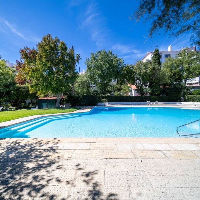 4 bedroom luxury Flat for rent in Cascais e Estoril, Cascais, Lisbon - Photo 1