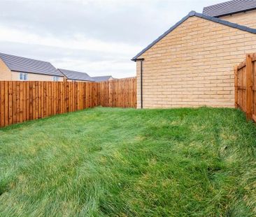3 bedroom semi-detached house to rent - Photo 1