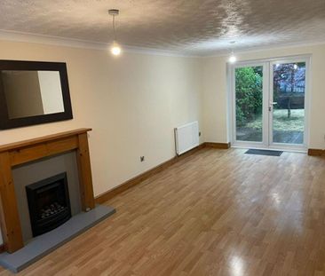 3 bedroom semi-detached house to rent - Photo 1