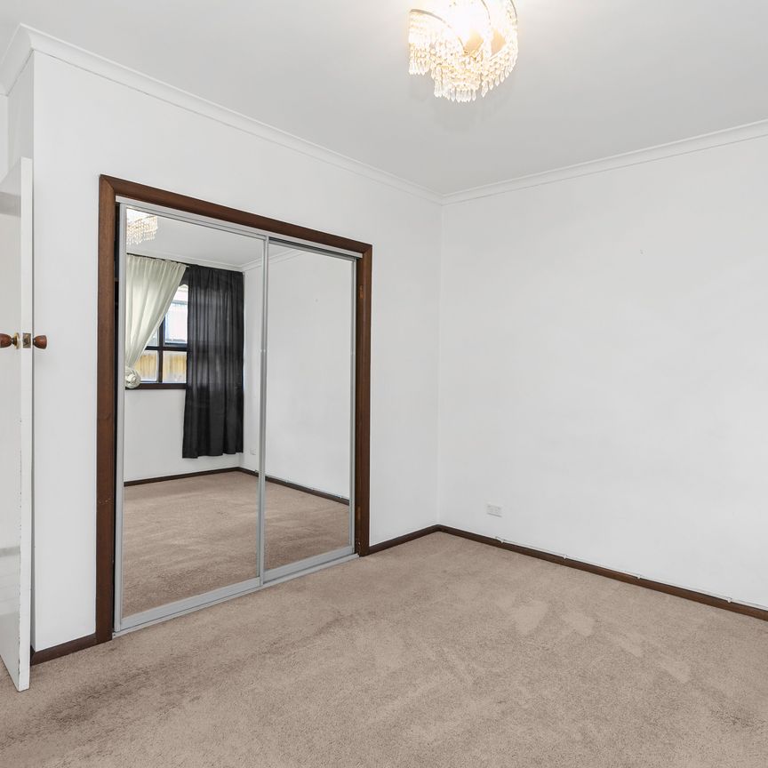 Unbeatable location! - Photo 1