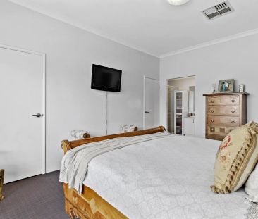 Spacious home in Baldivis Central. - Photo 2