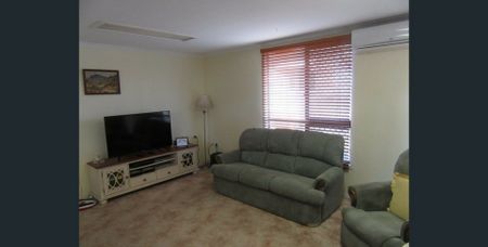 SPACIOUS FAMILY LIVING WITH HUGE BACKYARD & ENTERTAINING AREA IN WALKERVALE - Photo 2