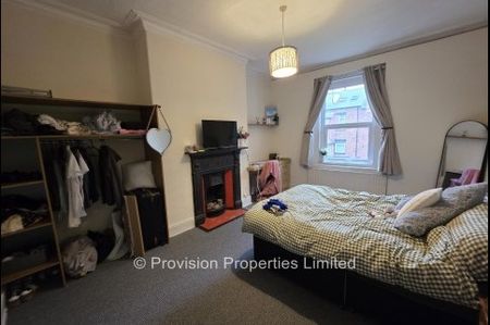 8 Bedroom Student House Ash Grove - Photo 4