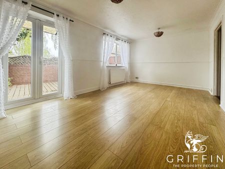 Wharf Road, Grays, RM17 - Photo 3