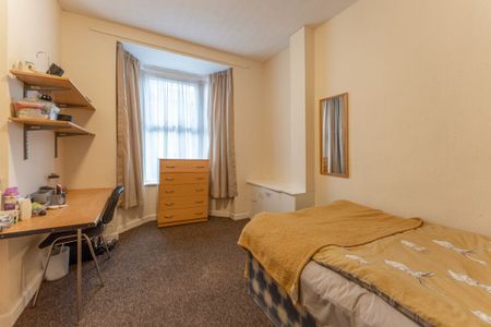 119 Tiverton Road - Photo 2