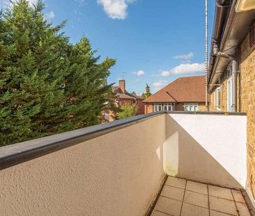 Holden Road, Woodside, N12 - Photo 4