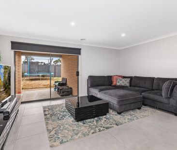 The Ideal Family Home !! - Photo 1