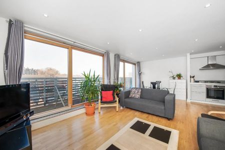 3 bedroom apartment to rent - Photo 3