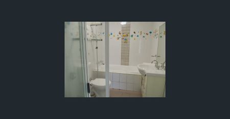 Modern Apartment 3 Minutes to Station - Photo 3