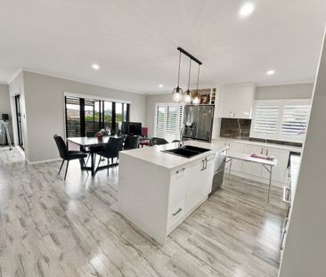 Four bedroom + Utility Room! - Photo 6