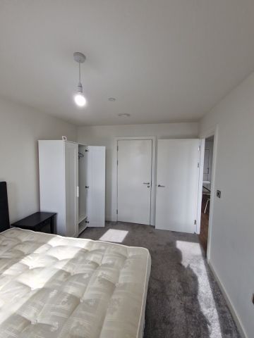 2 Bed Flat, Oxygen Tower, M1 - Photo 5