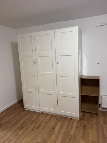 3 bedroom private hall to rent - Photo 2
