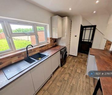 2 bedroom semi-detached house to rent - Photo 4