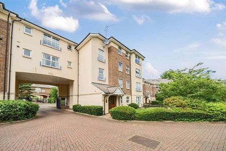 Sandringham Court, Skerne Walk, Kingston Upon Thames, KT2 - Photo 5