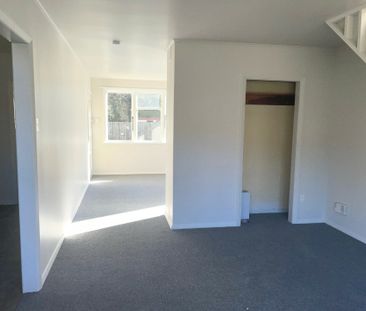 Tidy Unit Close to Town - Photo 3