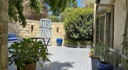 Magical Mediterranean Oasis in central Warkworth - Photo 5