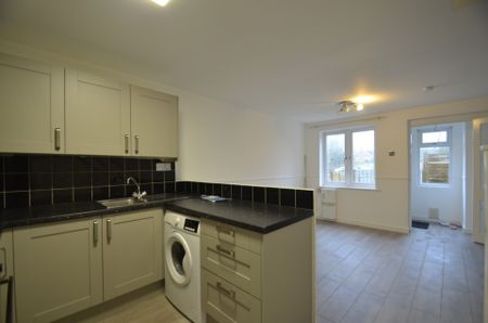 1 bedroom Property to rent - Photo 4