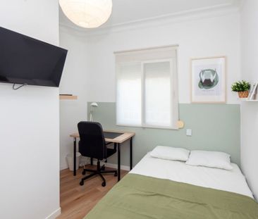 Carrer de Rodrigo de Pertegás, Valencia, Valencian Community 46023 - Photo 2