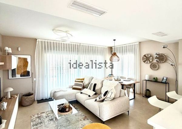 Alquiler de casa o chalet independiente en Calle Albaricoquero, 422