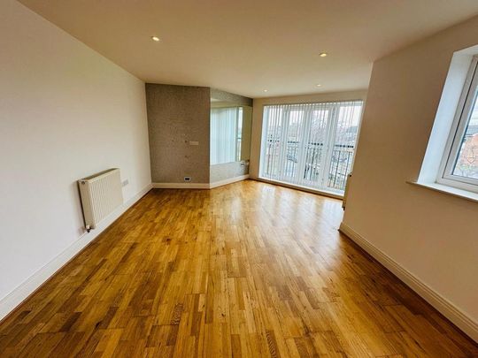 2 bedroom flat to rent - Photo 1