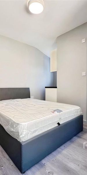 1 bedroom in a flat share to rent - Photo 1