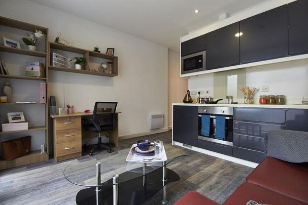 Studio to rent - Photo 1