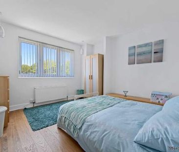 2 bedroom property to rent in London - Photo 4