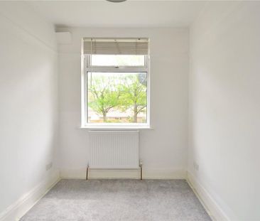 4 bedroom terraced house to rent - Photo 6