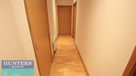 2 bedroom Flat To Let Total Size: 700 SQ FT - Photo 3