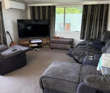 4 Bedroom Townhouse - Great Location - Photo 6