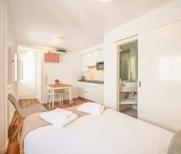 Beco do Forno da Galé, Lisbon, Lisbon 1100-118 - Photo 3