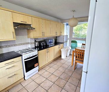 Room in a Shared House, Chilton Street, E2 - Photo 6