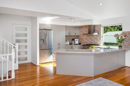 8 Crystal Pacific Court, - Photo 5