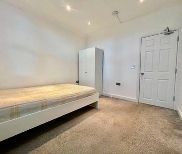 Room in a Shared House, Rosebank Road, E17 - Photo 2