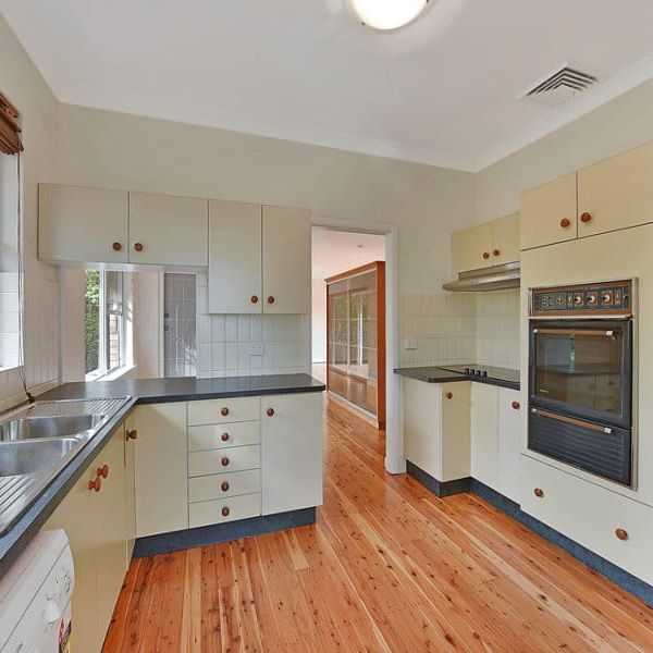 17 Todman Avenue, West Pymble - Photo 1