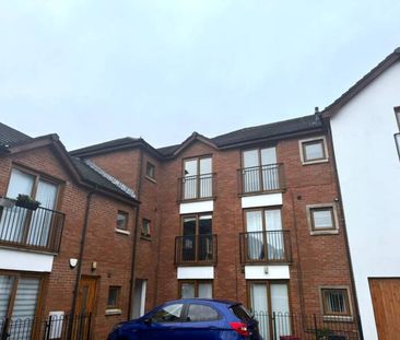 Partly Furnished 2 Bedroom Apartment - Photo 1