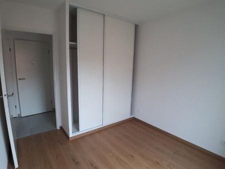Location Appartement 4 pièces 78m² COLOMIERS 31770 - Photo 3