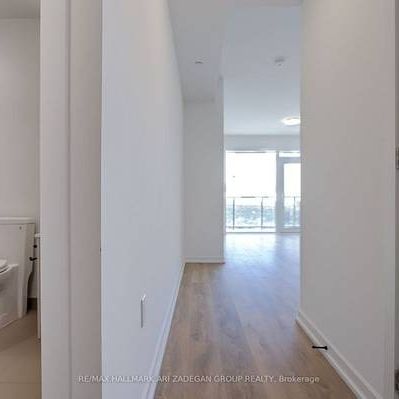 BRAND NEW 2 BEDS 2 BATHS MILLION DOLLAR SKYLINE VIEWS - Photo 1